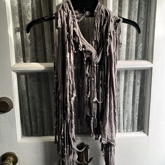 Tolani NWT Oblong Scarf - Picture 2 of 14